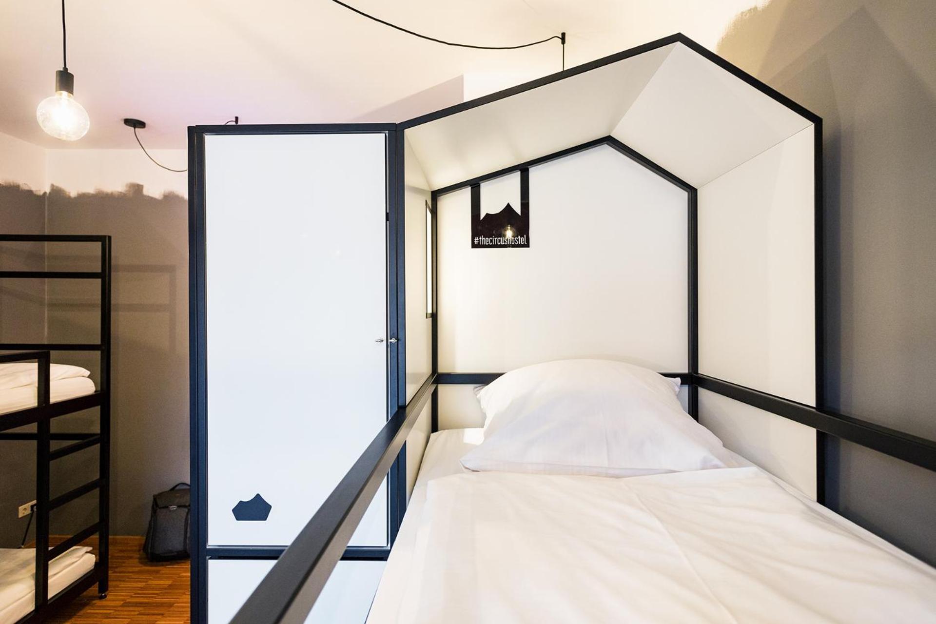 The Circus Hostel Berlin Exterior photo