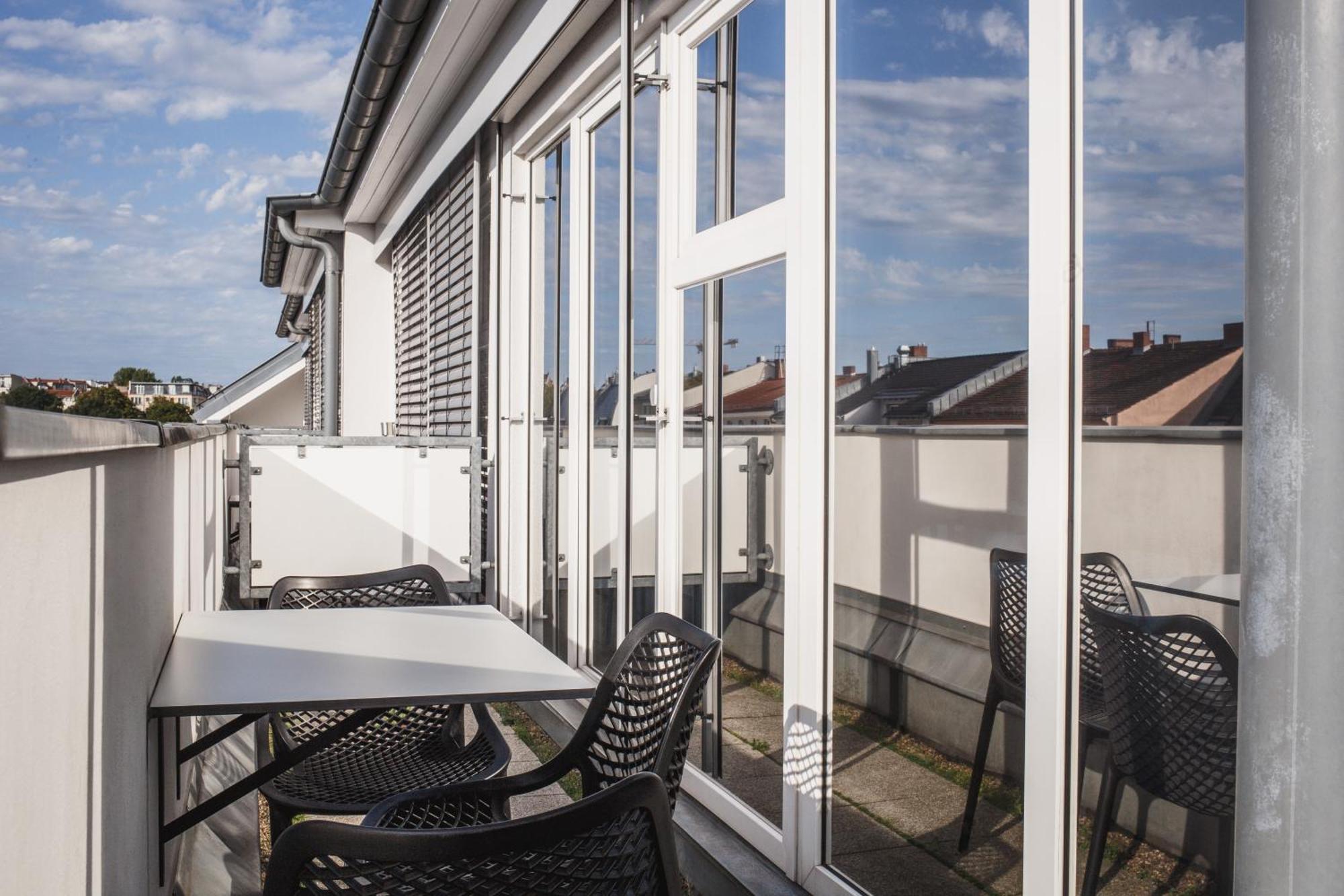 The Circus Hostel Berlin Exterior photo